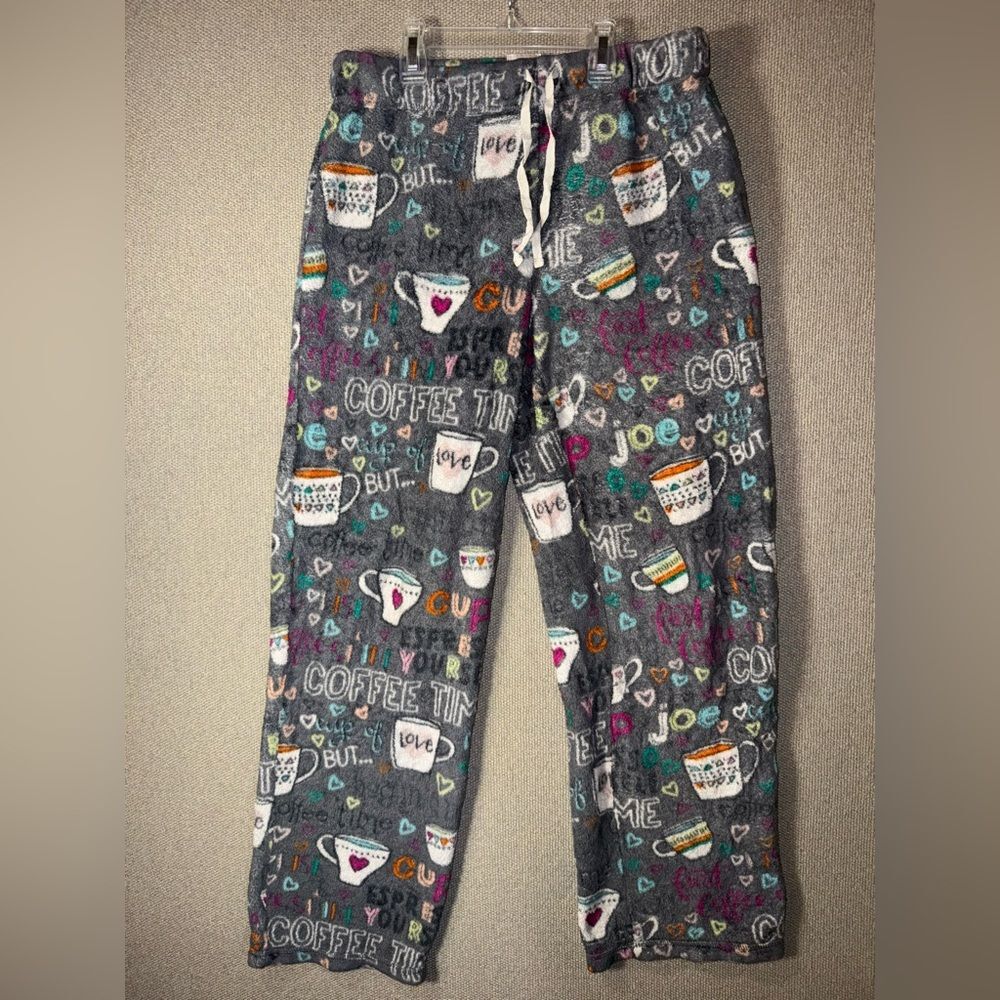 Secret Treasures size small Coffee Print fuzzy pajama pants